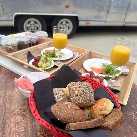 פארק נופש Tin Town *