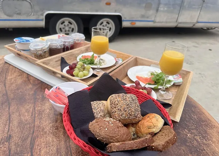 Tin Town - Unieke Vintage Trailers & Vakantiehuisjes In De Πάρκο διακοπών Oirschot