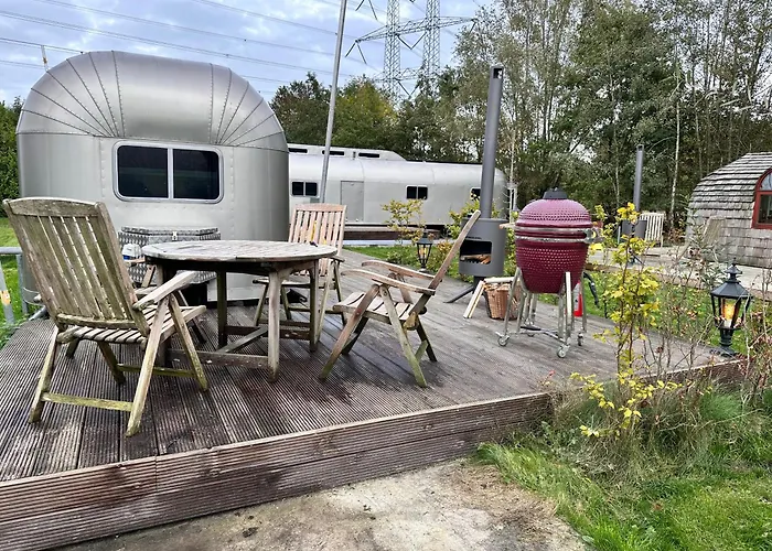 Tin Town - Unieke Vintage Trailers & Vakantiehuisjes In De