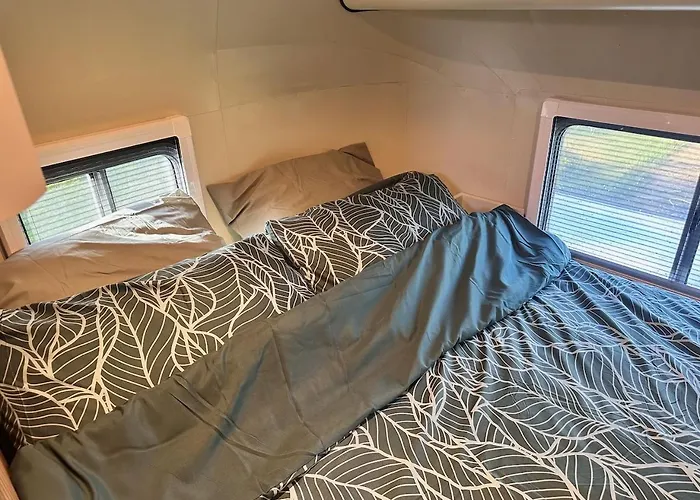 Tin Town - Unieke Vintage Trailers & Vakantiehuisjes In De Oirschot