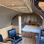 Tin Town - Unieke Vintage Trailers & Vakantiehuisjes In De Kompleks wypoczynkowy