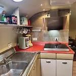 Kompleks wypoczynkowy Tin Town - Unieke Vintage Trailers & Vakantiehuisjes In De *
