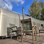 Tin Town - Unieke Vintage Trailers & Vakantiehuisjes In De *