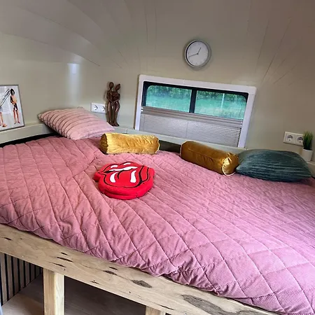 Tin Town - Unieke Vintage Trailers & Vakantiehuisjes In De