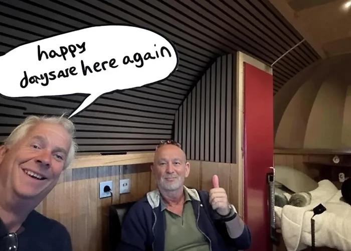 Tin Town - Unieke Vintage Trailers & Vakantiehuisjes In De *