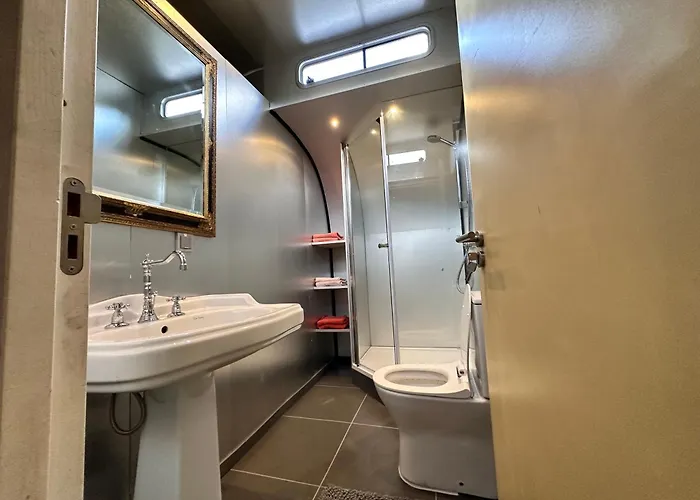 Tin Town - Unieke Vintage Trailers & Vakantiehuisjes In De Parco vacanze Oirschot